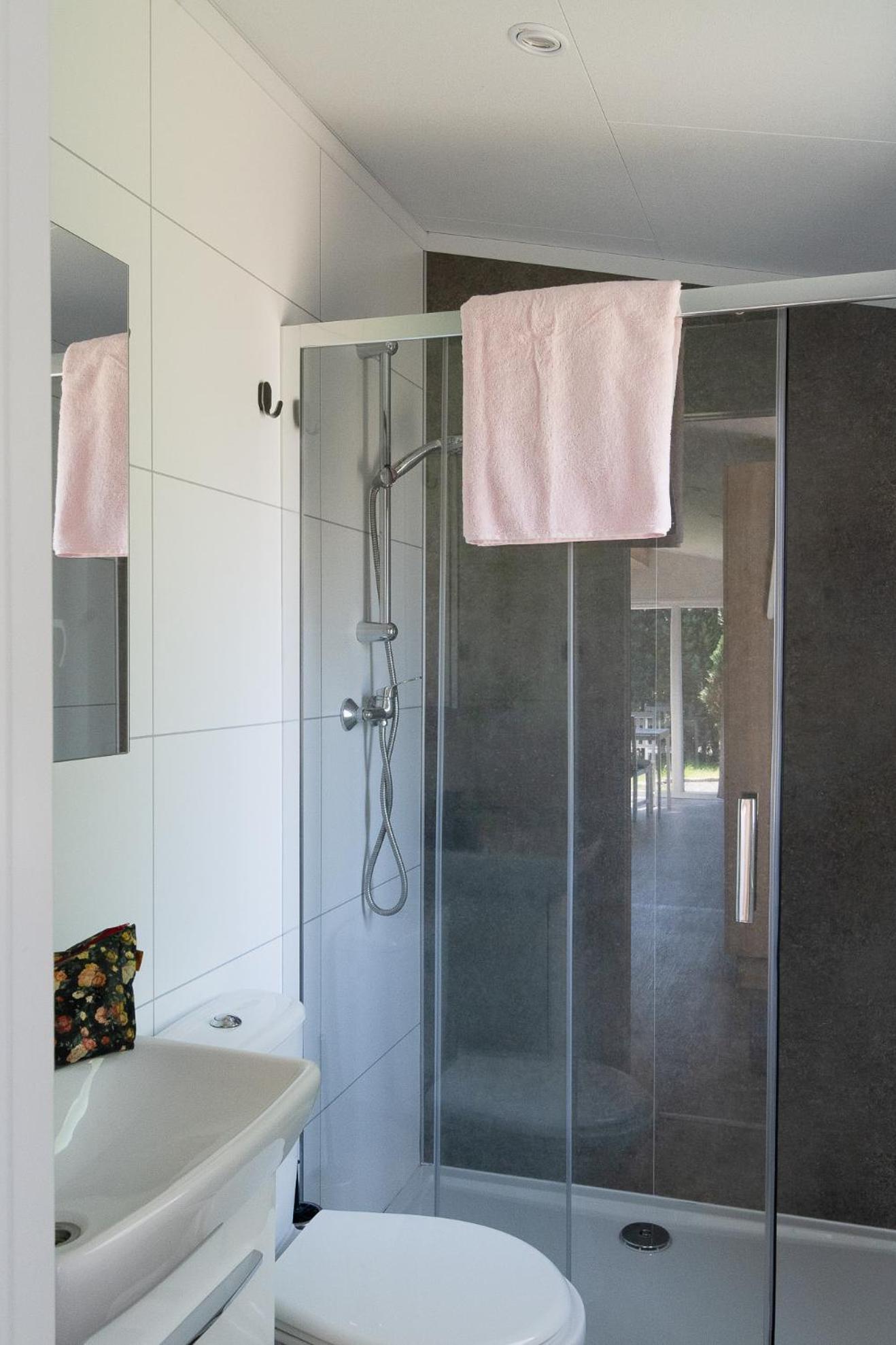 Naturcamping Lueneburger Heide - Chalets & Tiny Haeuser Soltau Eksteriør billede